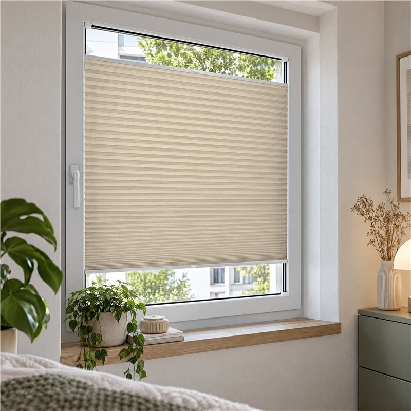 Thermo-Plissee Lunavero nach Maß am Fenster Thermo-Plissee Lunavero nach Maß am Fenster